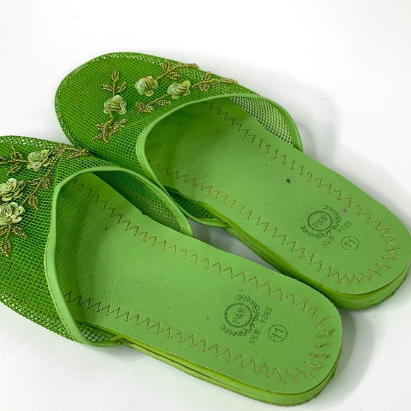 Green Slippers | Size 11 - Picture 6 of 7